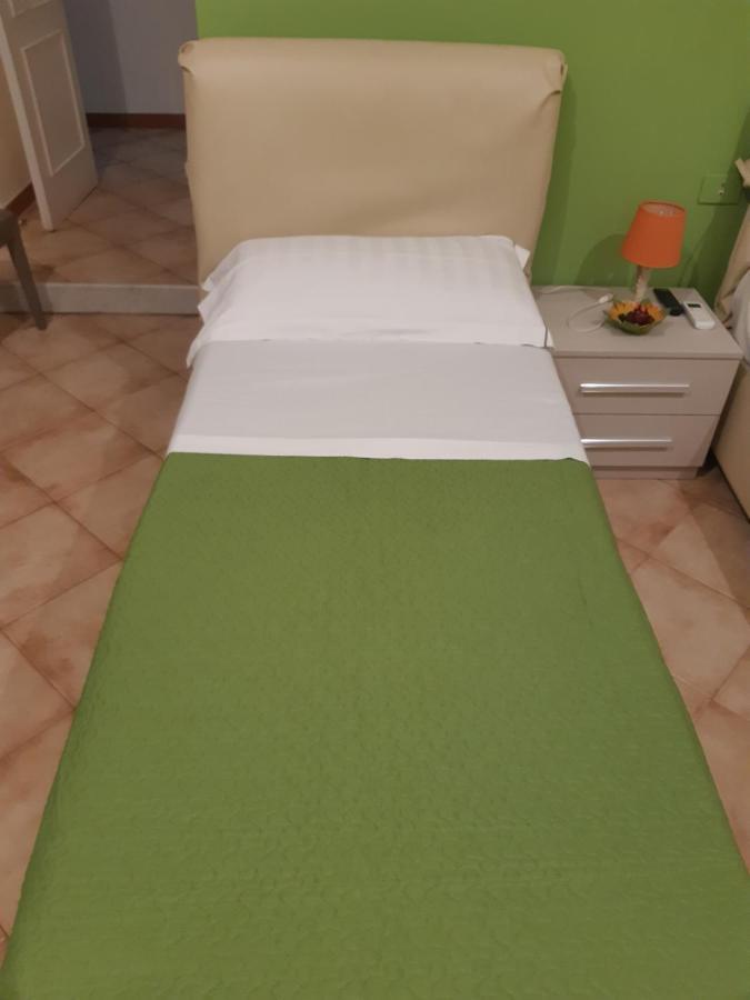 Relais Napoli Velata Bed & Breakfast Bagian luar foto